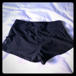 Lululemon speed short 2 way stretch 2.5”
